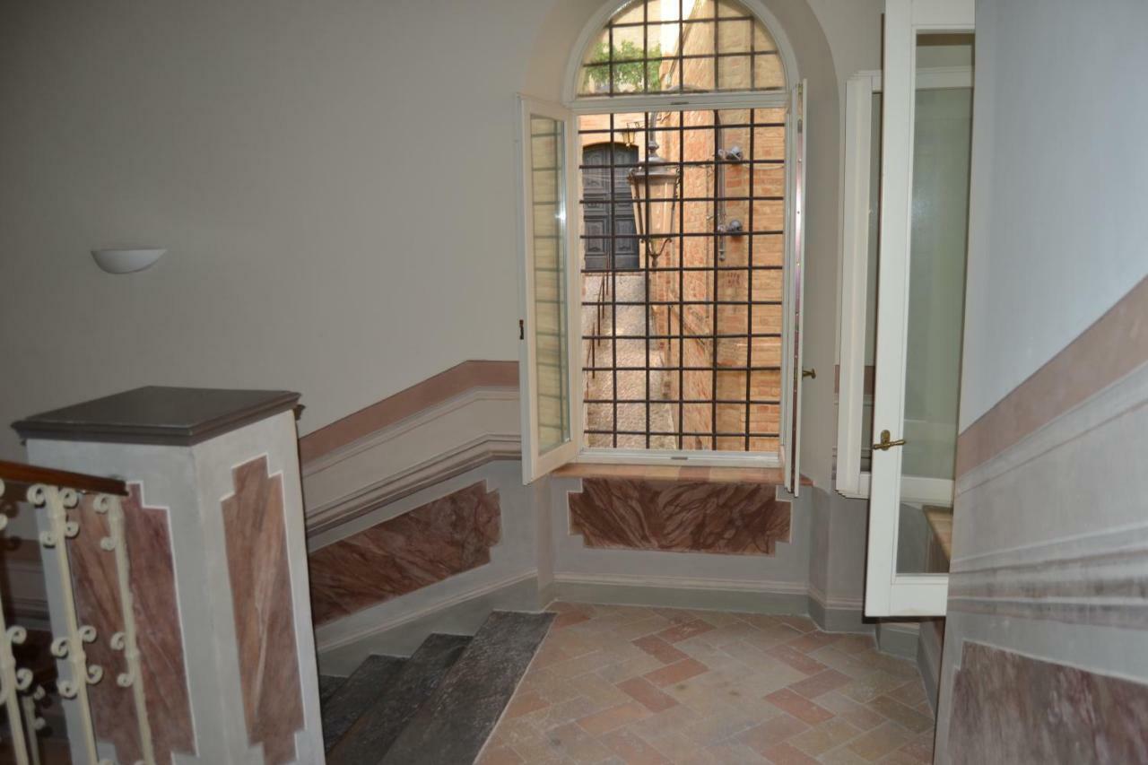 Palazzo Roberti Hotel Monte San Giusto Exterior photo
