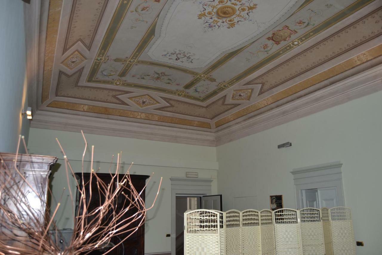 Palazzo Roberti Hotel Monte San Giusto Exterior photo