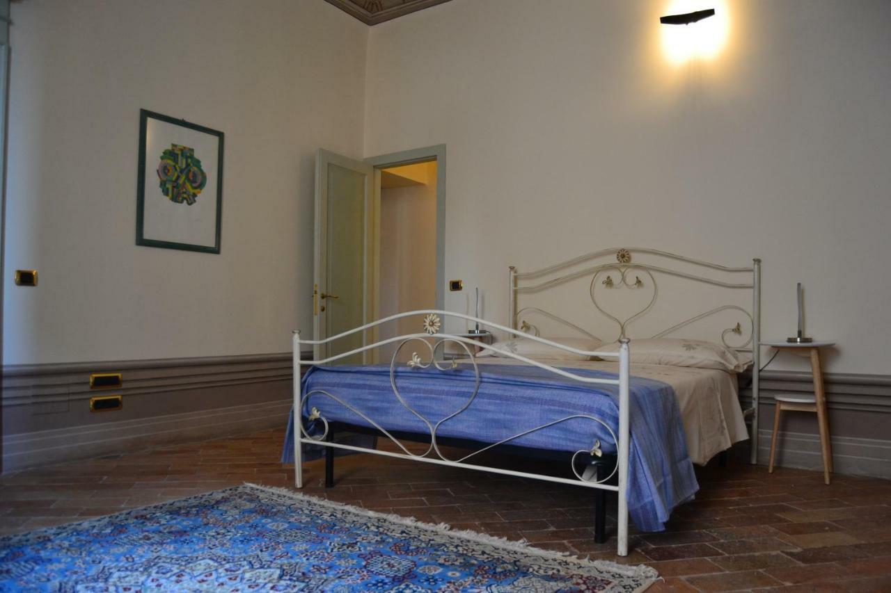 Palazzo Roberti Hotel Monte San Giusto Exterior photo